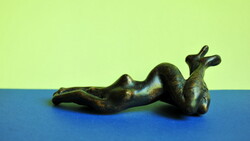 Ebredes-bronze  szobor