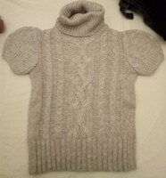Gray hooded sweatshirt s