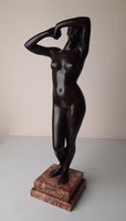 Maugsch Gyula: Női akt bronz szobor, márvány talpon