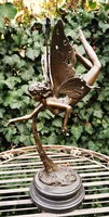 Repülő tündér - bronz szobor