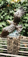 Repülő sas - bronz szobor műalkotás