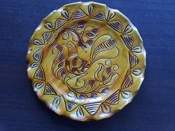 Corundum marked decorative plate, ruffled, flawless, judge's barley