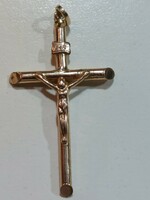 14-carat pendant with bulging Jesus!