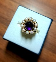 14 Kt gold amethyst ring with pearls