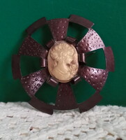 Copper-based handmade cameo pin from the 1960s