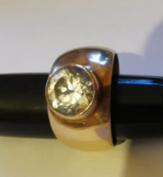14 karátos arany gyűrű brill csíszolású cirkónia kővel 5,14 gr