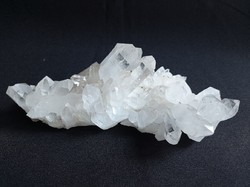 Hegyikristály ásvány telep 575 Gr.
