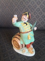 Herendi Tokaji borozgató. Pólya Tibor: Ivó férfi hordóval, szignózott