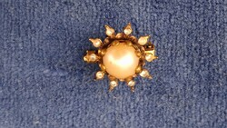 Gold-plated brooch decorated with vintage pearls & glass gems