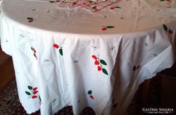 158 X 113 cm tablecloth + 6 napkins 26 x 26 cm x