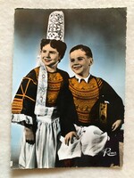 Antik, régi színezett való Bretagne népviseleti ruhás fénykép képeslap  -  Postatiszta         -3.