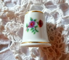 Porcelain thimble with Raven House markings 3.