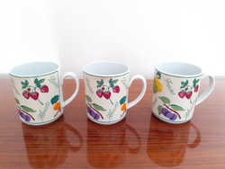 Retro régi 3 db Alföld porcelán gyümölcsmintás bögre Edénygyár Rt szamóca szilva mintás