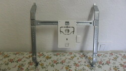 Sohasem használt, NOBO falikonzol. 32 cm hosszú.