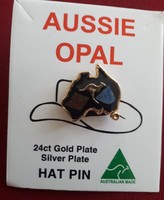 Ausztrál opállal díszített kalaptű