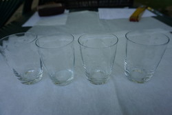 4 Pcs. A water glass is sold together.
