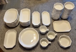 Malév fedélzeti porcelán étkészlet 50 darabos