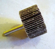 Régi szerszámok - CSAPOS LAMELLÁS CSISZOLÓ KORONG 40X25mm-3 db. maradt-MPL csomagautomata is