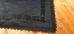 Patterned scarf in vintage material, wearable black scarf shoulder scarf from the 40s