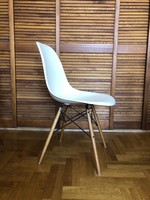 Vitra Eames design szék