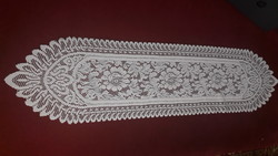 Lace large runner (l3446)