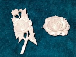 Bone rose brooches (949)