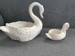 2 swan-shaped porcelain bowls
