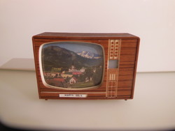 TV - RETRO - MARIA ZELLI KÉPEKKEL - 9 x 6,5 x 3 cm - RITKA DARAB - HIBÁTLAN