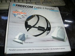 Valamilyen régi elektronika FREECOM CABLE II PARALLEL KÁBEL ADAPTER PÁRHUZAMOS-MPL csomagautomata is