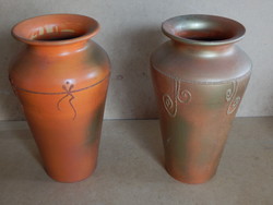 2 ceramic vases, 24 cm high, for sale together!