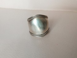 Ezüst gyűrű, széles