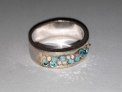Ezüst, kristályköves karikagyűrű