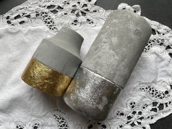 Pair of modern gold and silver smoke decorated concrete candle holders