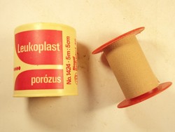 Retro bandage fastening patch - leucoplast biogal pharmaceutical company - from the 1980s