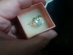 Gyémánt és smaragd arany 14 kr-os gyűrű