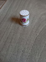 Pompás régi jelzett porcelán gyűszű (Cottage Rose)