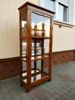 Beautiful, restored. Flawless, antique Biedermeier small display case with glass surround