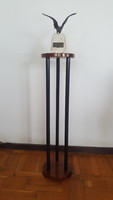 Art Deco posztamens.