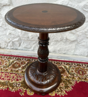 Rustic round table, pedestal