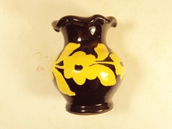 Régi retro kerámia váza festett, virág mintás