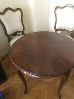 Alig használt neobarokk asztal 4 székkel eladó 70 ezer forintért