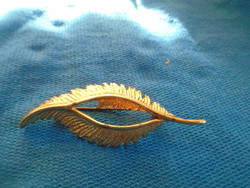 Old brooch in good condition. Also makes an excellent gift.
