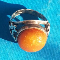 Antik borostyán gyűrű