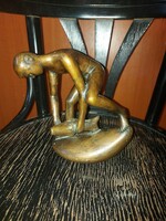 Art deco szobor, halat tartó fiú, réz/bronz, 3143 gr, 19 cm magas