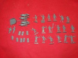 Old Esci 1:72 - 1:76 scale model, toy, field table, soldiers, Romans together according to the pictures