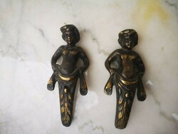 Antik bronz öntvények, bútor dísz lakberendezés puttok. Komód szekrény sarkára Empire Biedermeier