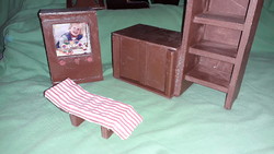 Régi  játék fa babaszoba bútor kiegészíő szett kb.12 -18 cm -es babákhoz CSAK egyben a képek szerint