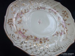 19.sz F.Boseck&Co Haida és PLS Geschütz,rokokó aranykontúrozott virág,rovar és dombor mintás tányér