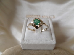 Smaragdos fehér arany gyűrű