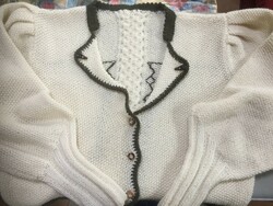 Austrian, vintage knitted cardigan with bone buttons, size 44/46 (sst)